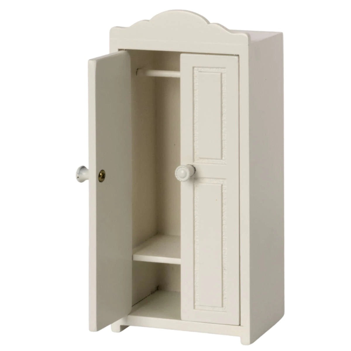Wooden Closet Mouse
