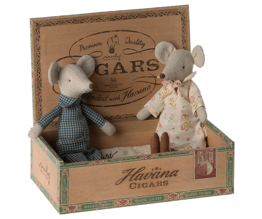 Maileg Grandma & Grandpa Cigarbox