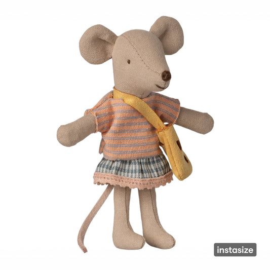 Little Sister Mouse With Bag