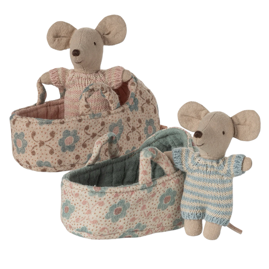 Baby Mouse in Carry Cot